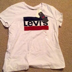Levi’s women’s shirt